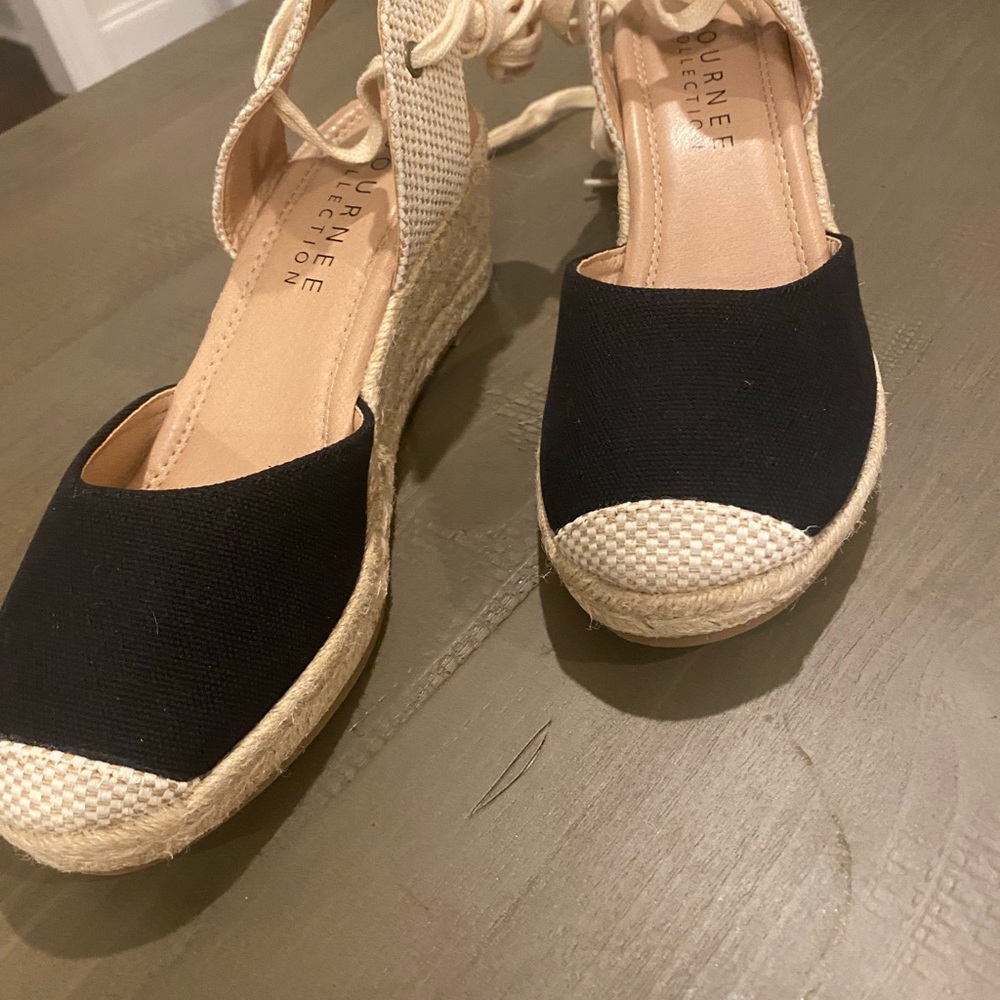 Women’s size WD 7 Journee collection espadrilles
